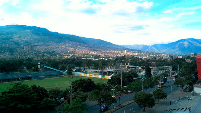 What to chat about online in Medellín